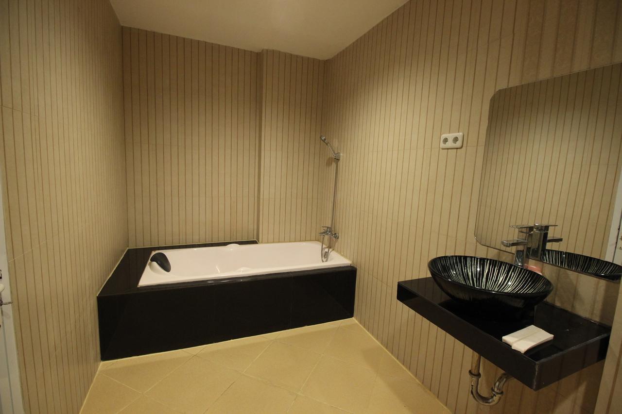 Hannah Hotel Syariah Painan Kültér fotó